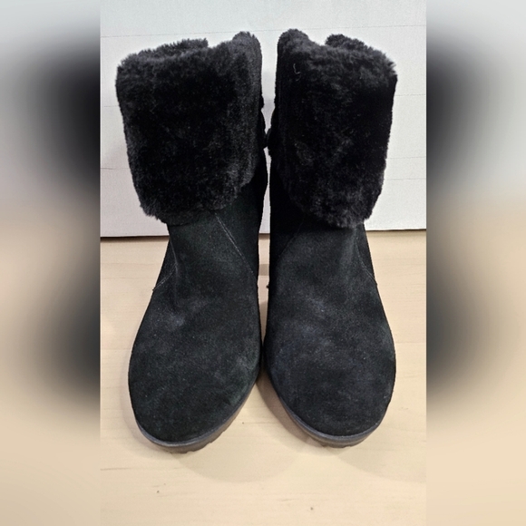 Anne Klein iFlex Black Faux Fur Suede with Back Zipper Ankle Boots size 7 1/2 - Picture 1 of 8